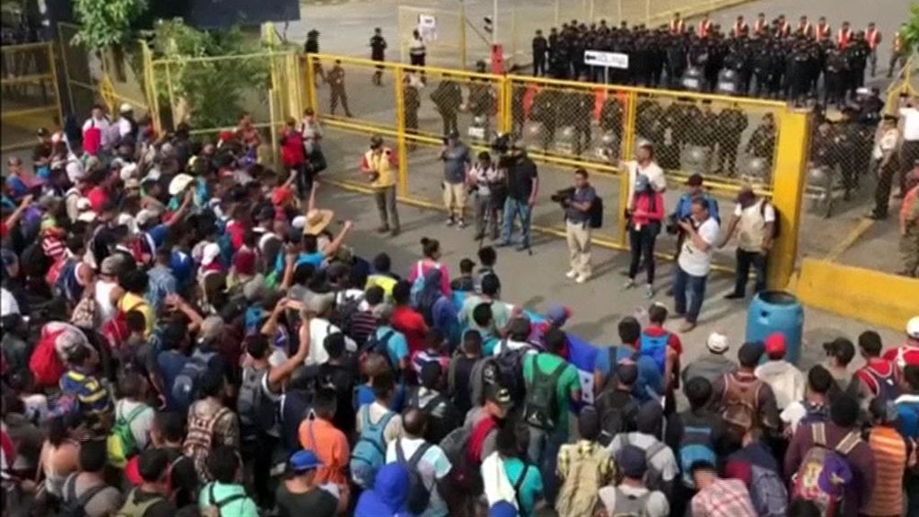 Un muerto y diez heridos en la caravana de hondureños rumbo a EEUU