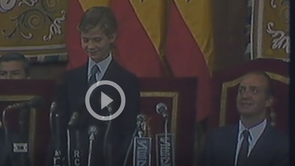 El Rey Don Juan Carlos fue el más emocionado y tenso en el discurso de Felipe, ahora lo ha sido Letizia El Rey Don Juan Carlos fue el más emocionado y tenso en el discurso de Felipe, ahora lo ha sido Letizia