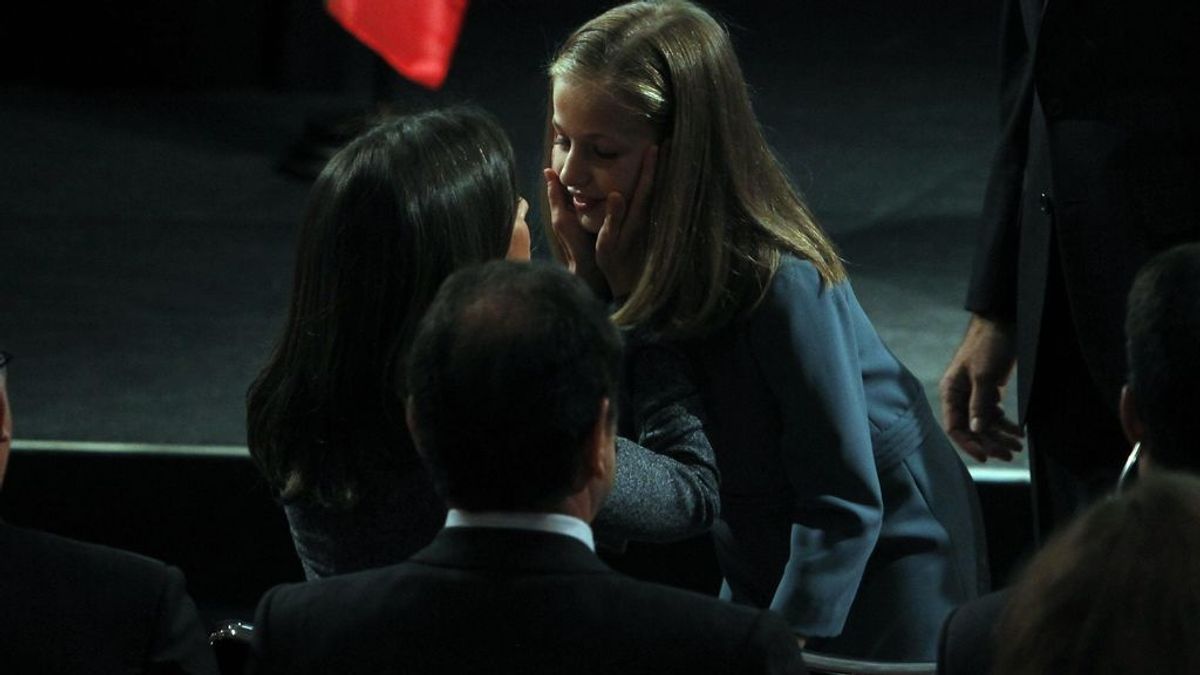 La reina Letizia, orgullosa en la primera intervención pública de la princesa de Asturias