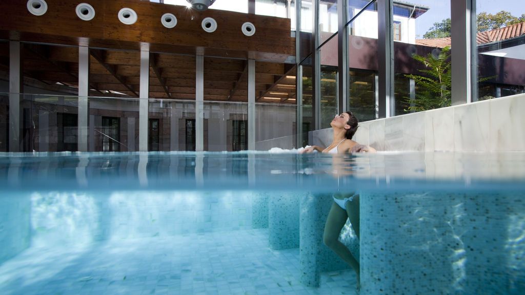 Centro Termal El Manantial piscina_relajacion