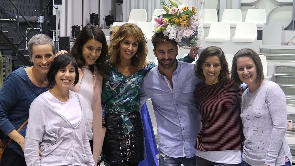 Emma García, junto con parte del equipo de 'MyH'