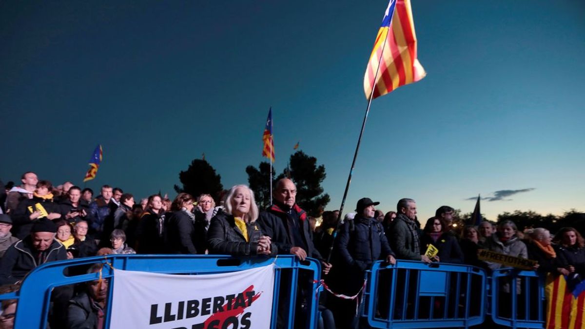 Puigdemont vuelve a hablar de franquismo y llama a pasar de la indignación a la acción