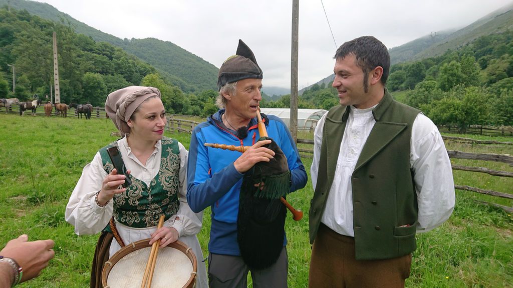 Jesús Calleja, presentador de 'Volando voy', en Asturias.