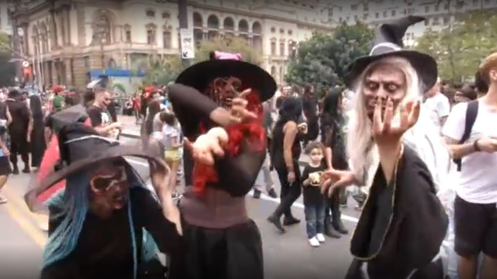 Los zombis toman las calles de Sao Paulo en el Día de los Muertos