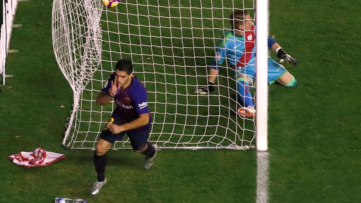 El Barça salva un tropiezo en Vallecas menos de cinco minutos (2-3)