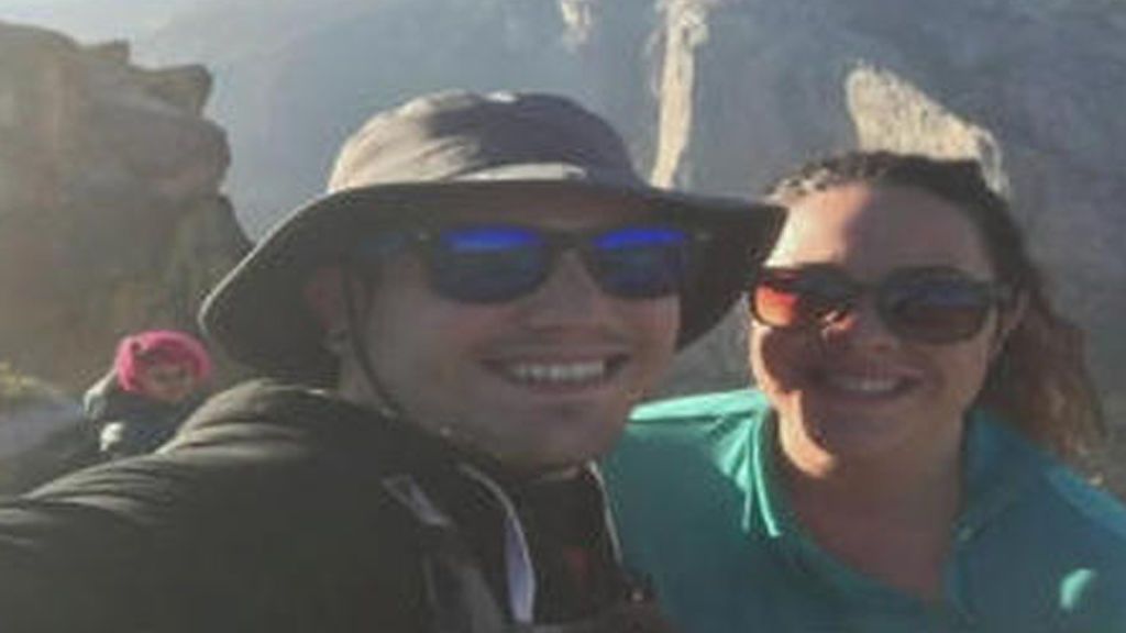 La mujer que falleció en Yosemite con su marido aparece en el selfi de otra pareja momentos antes de morir