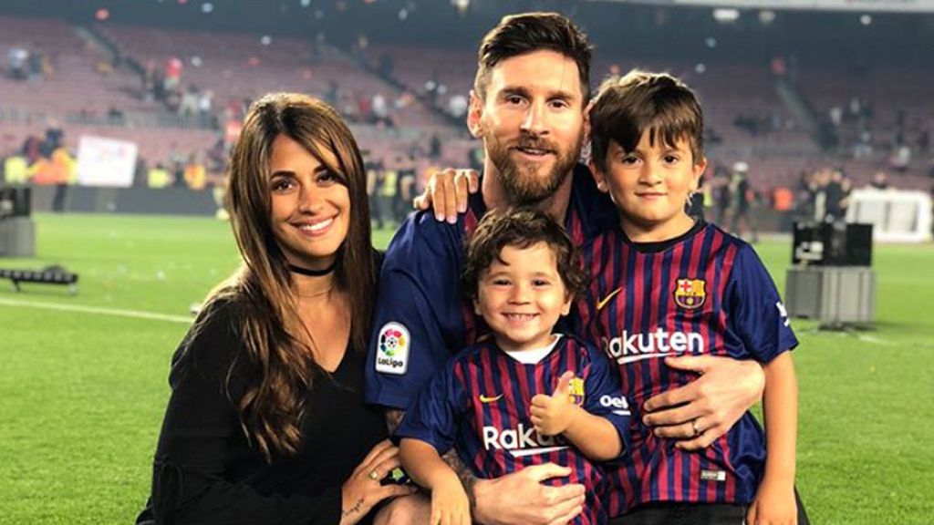 Antonella Rocuzzo zanja la polémica con la camiseta del hijo de Messi ...