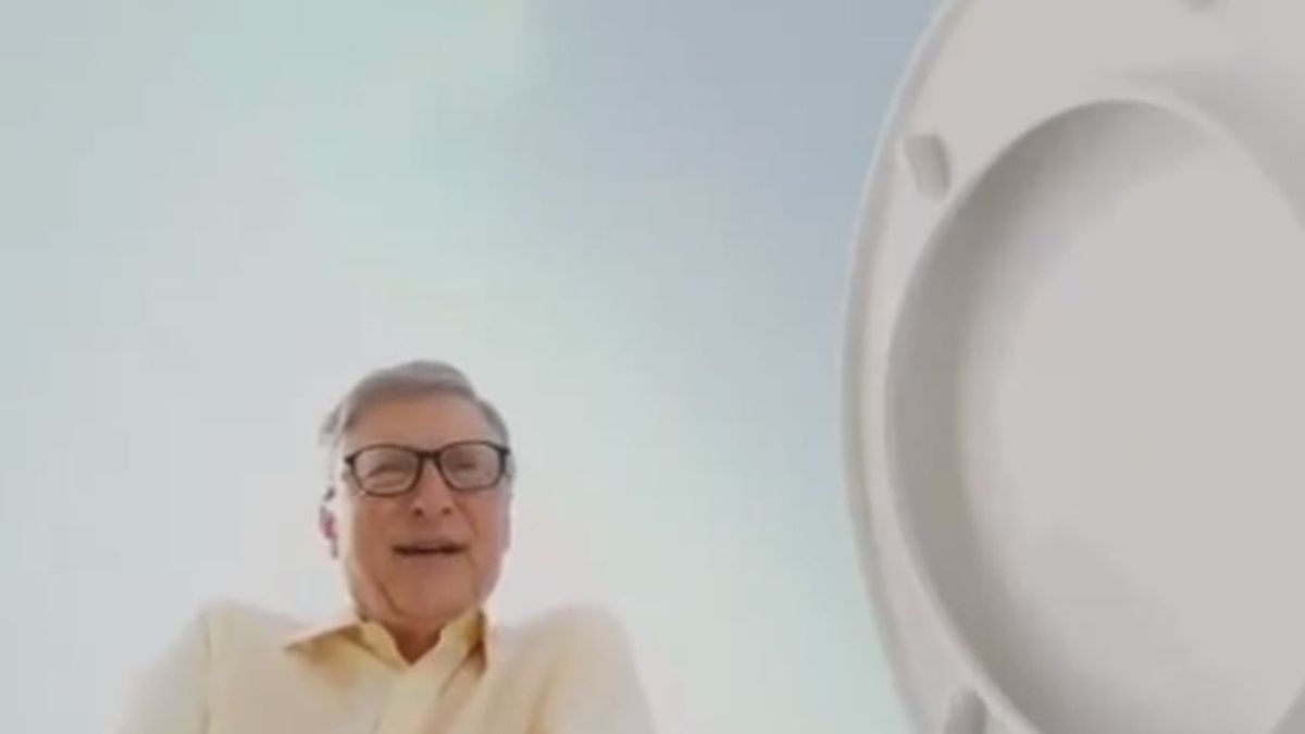 Bill Gates se moja contra la falta de higiene y presenta el inodoro sin agua