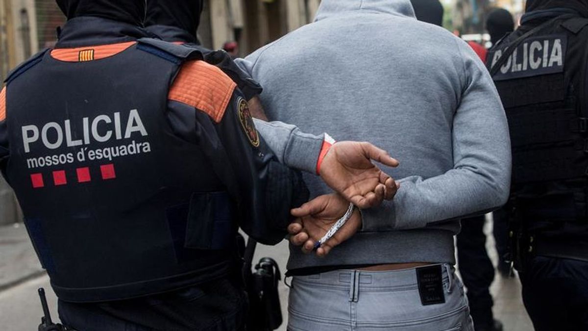 Detenido en Tarragona por publicar un anuncio sexual con datos personales de su inquilina