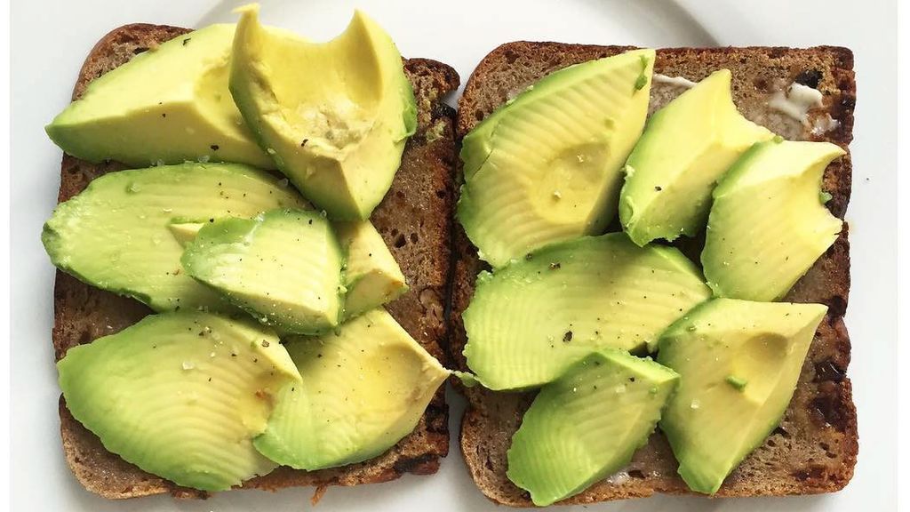 Tostada de aguacate