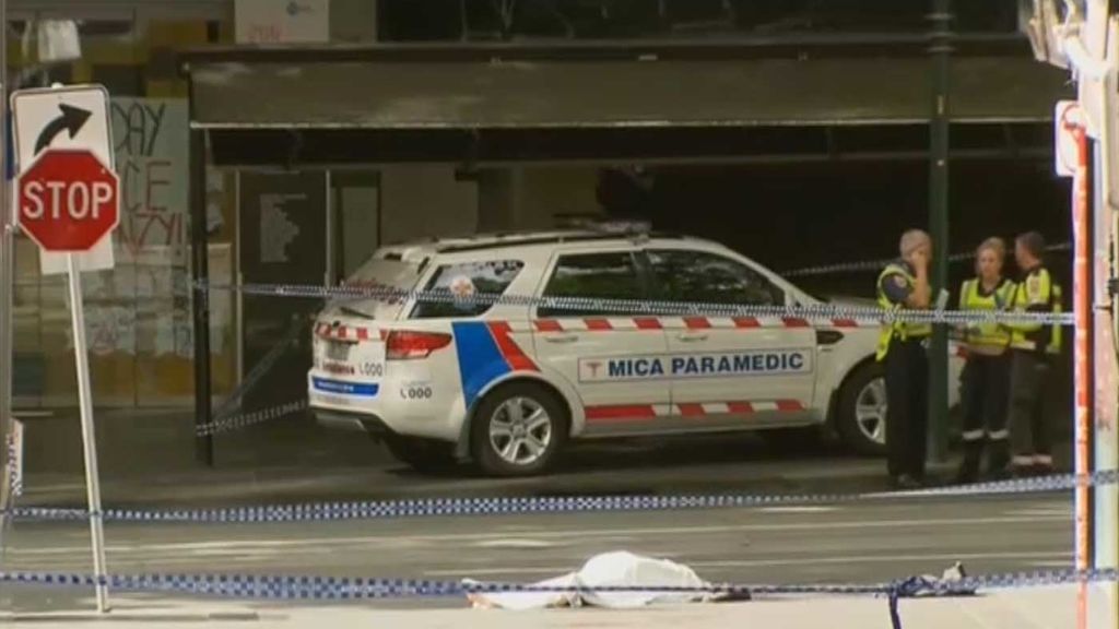 Investigan como ataque terrorista el apuñalamiento de tres personas en Melbourne