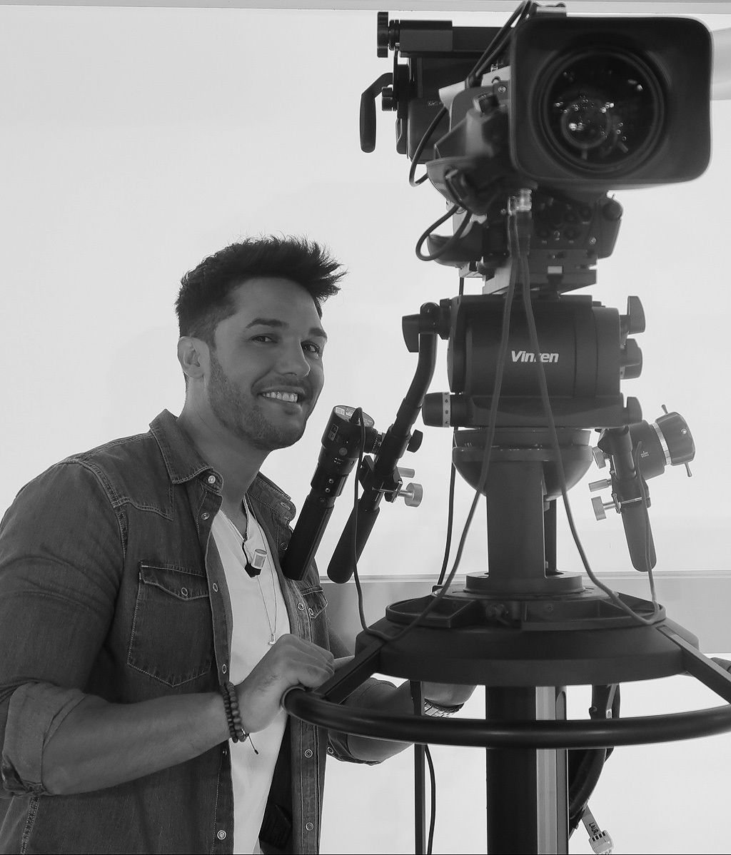 Está estudiando ADE y Marketing