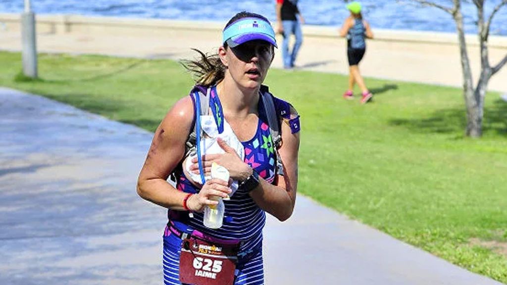 Mamá es una 'Ironwoman': una atleta recurre al sacaleches en plena carrera para poder acabar el triatlón