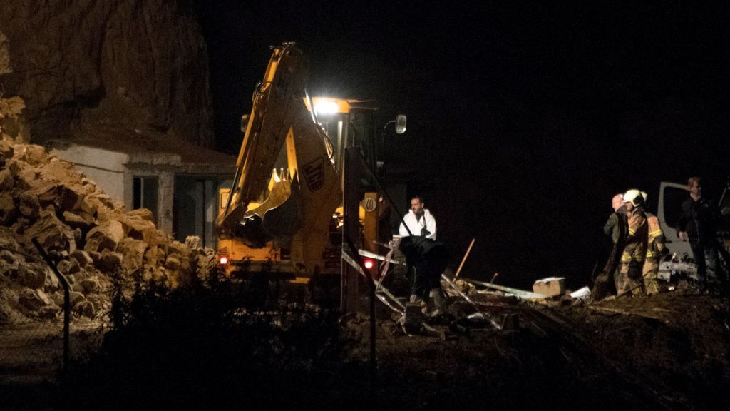La deflagración en la pirotecnia de Guadix ha sido “tan potente que se ha hundido la cueva”