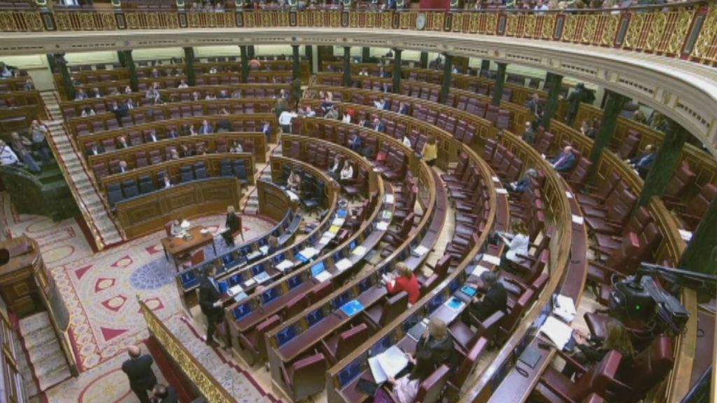 Sesión de control vacía: Simulacro de evacuación en el Congreso