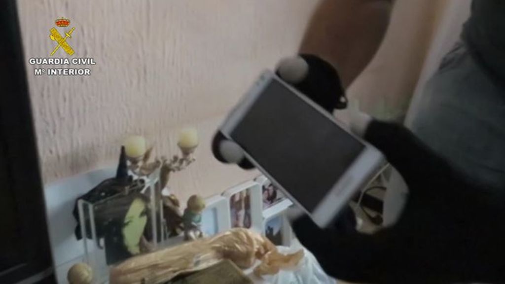 Rescatada a una niña de 15 años que iba a ser prostituida por sus captores en Málaga Rescatada a una niña de 15 años que iba a ser prostituida por sus captores en Málaga