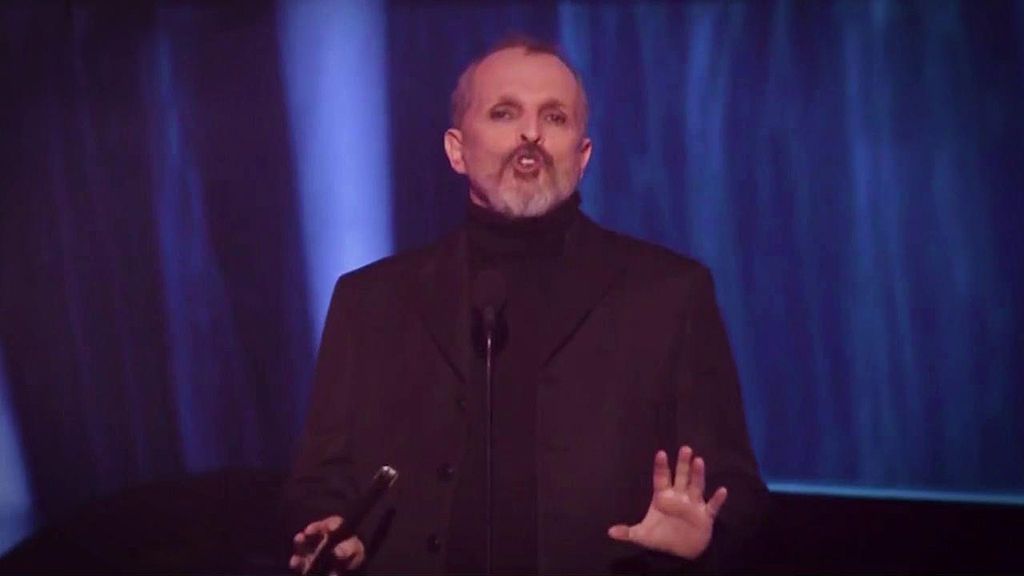Miguel Bosé reaparece con afonía tras su polémica separación