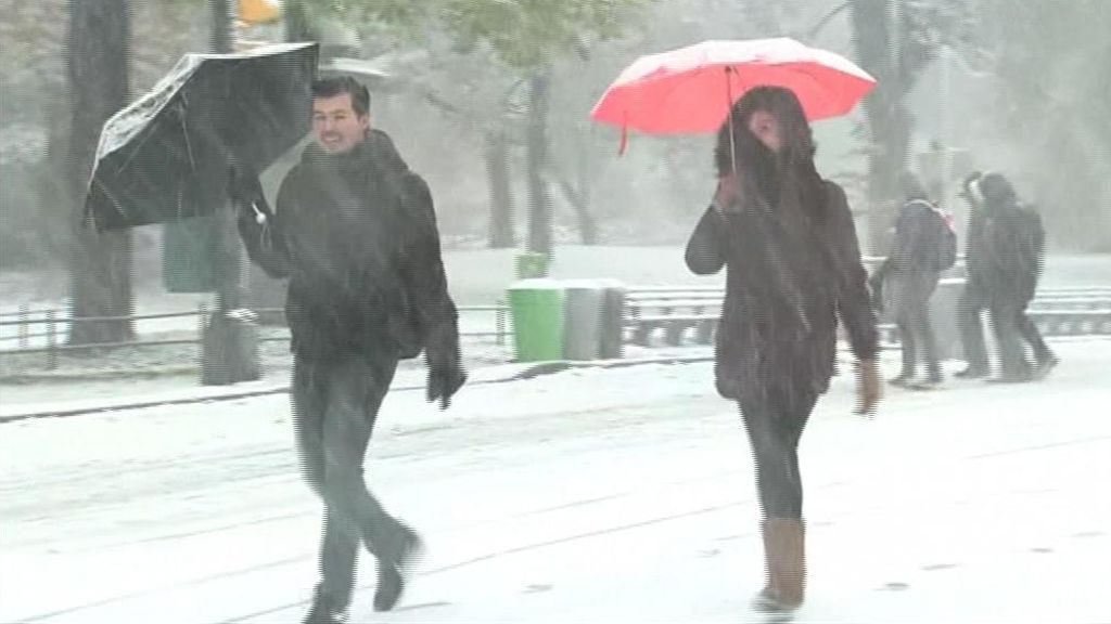 Se adelanta la primera gran nevada del invierno en Nueva York