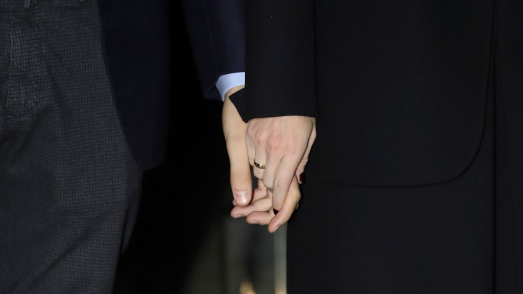 Manos y alianzas de Marta Ortega y Carlos Torretta tras su boda