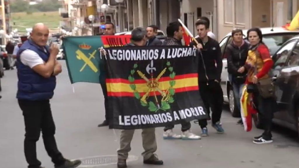 Enfrentamientos en Tarragona entre grupos antifascistas y simpatizantes de Vox