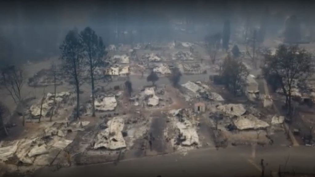 Sobrecogedoras imágenes de Paradise tras el paso del incendio más letal de EEUU