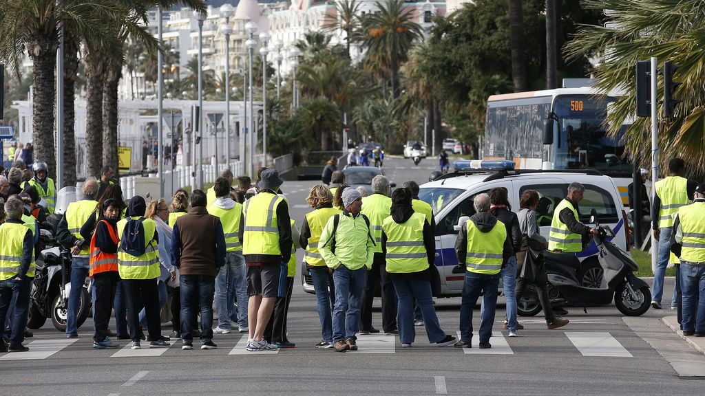 24 heridos y 17 detenidos en la protesta de los "chalecos amarillos" en Francia