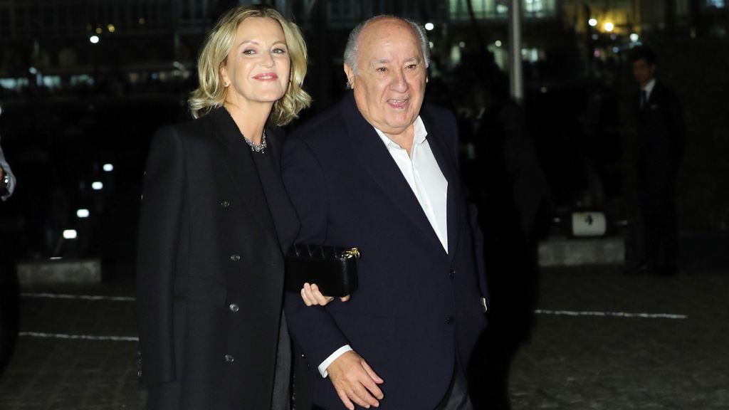 Amancio Ortega llega acompañado a la boda de su hija Marta