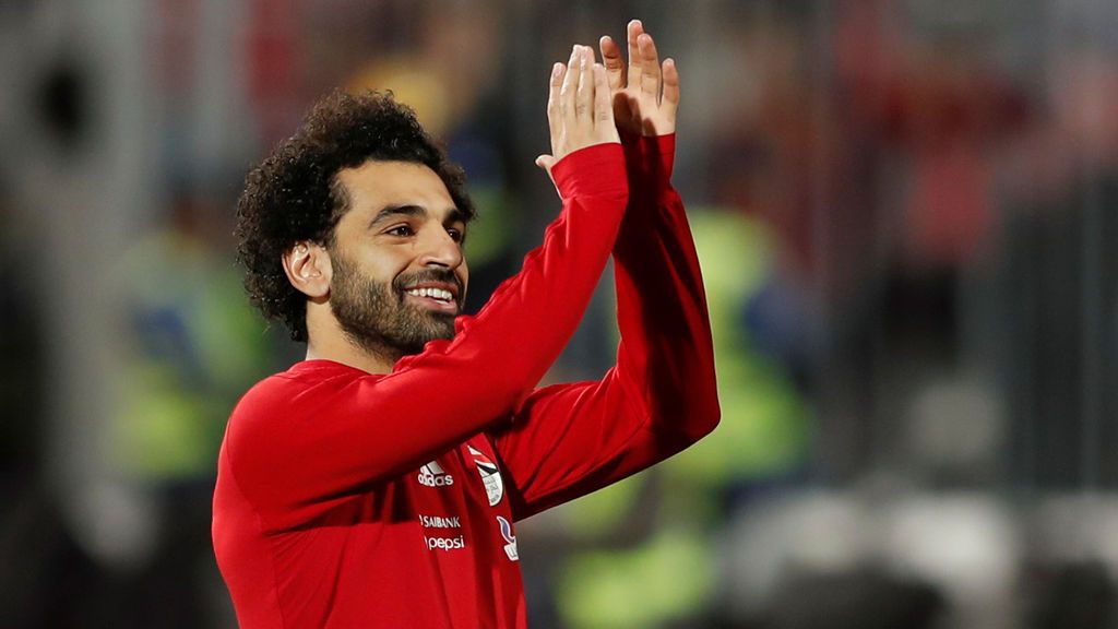 Salah pide perdón a una niña que le pidió marcar gol pronto para irse a casa a hacer los deberes Salah pide perdón a una niña que le pidió marcar gol pronto para irse a casa a hacer los deberes
