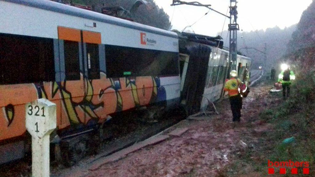 "El tren ha comenzado a moverse muy fuerte. Pensaba que daría la vuelta” "El tren ha comenzado a moverse muy fuerte. Pensaba que daría la vuelta”