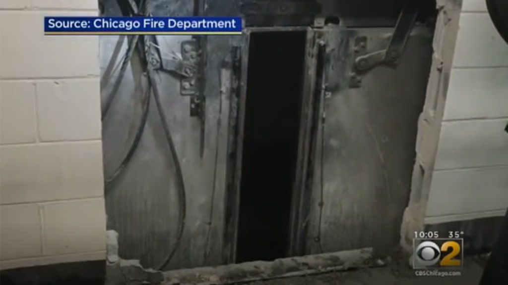 Un ascensor se desploma 84 pisos en Chicago y los ocupantes sobreviven