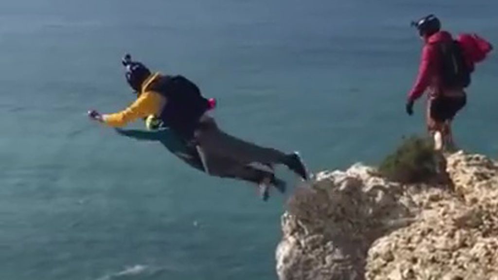 Tragedia en un salto BASE: muere un alemán en Portugal al fallarle el paracaídas