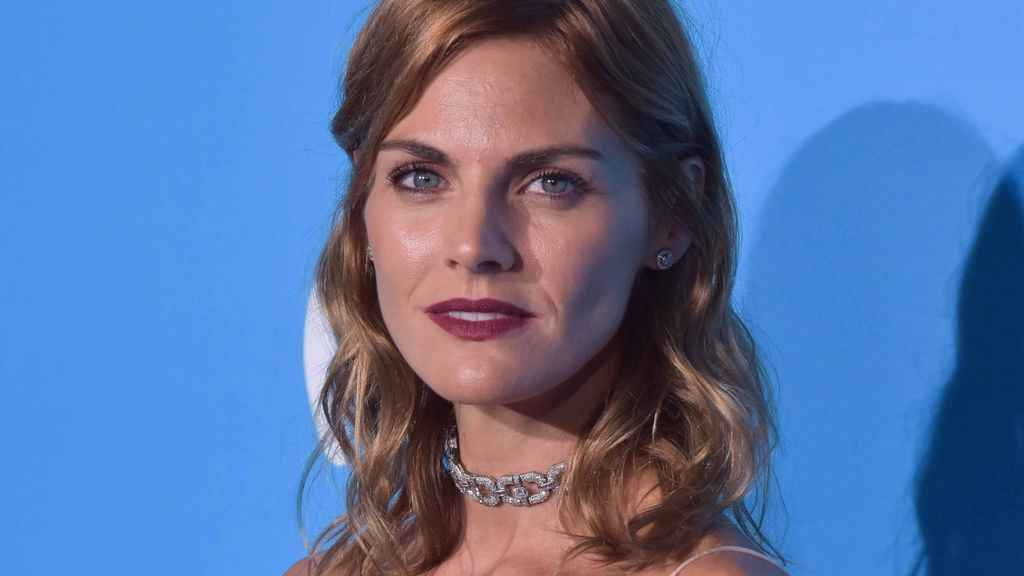 Con piercings y sin maquillar: la nueva imagen de Amaia Salamanca