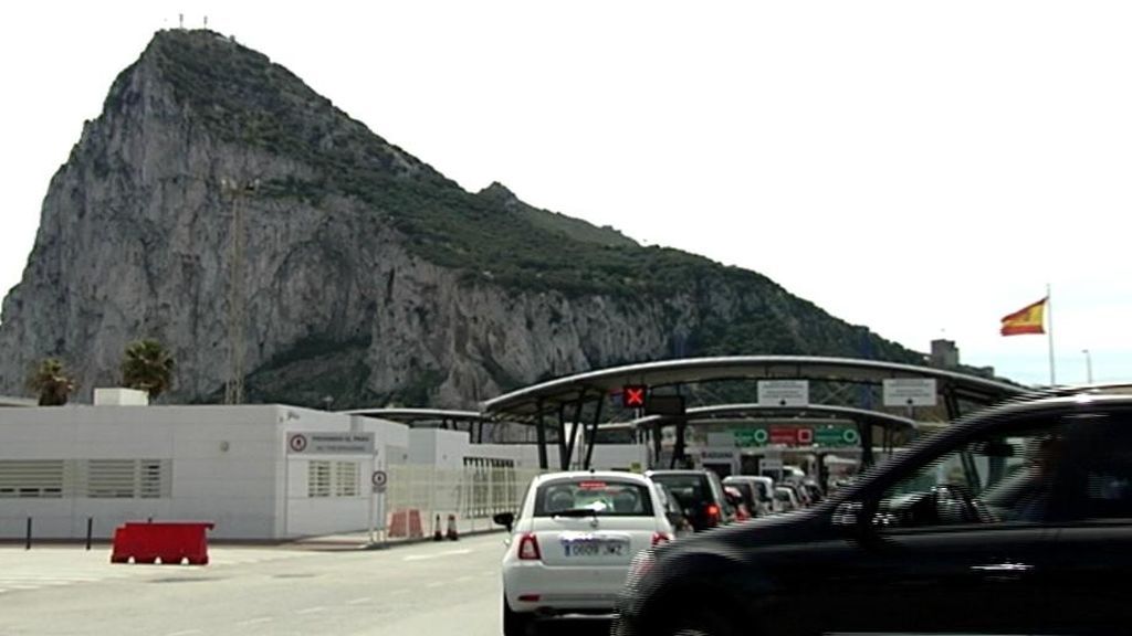 Los trabajadores españoles de Gibraltar, pendientes del Brexit