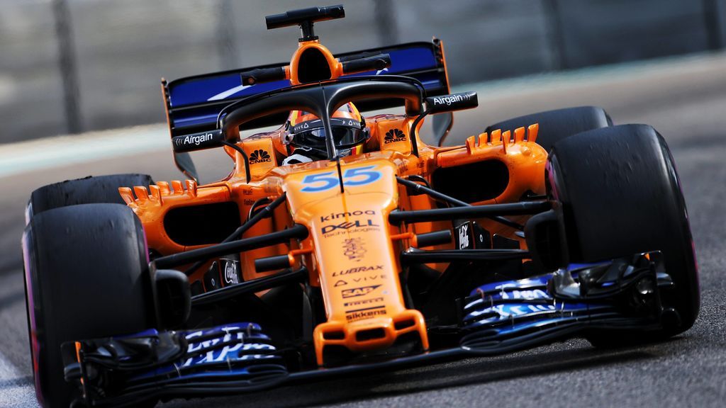 Carlos Sainz se estrena en el coche de Fernando Alonso y da sus primeras vueltas con el McLaren