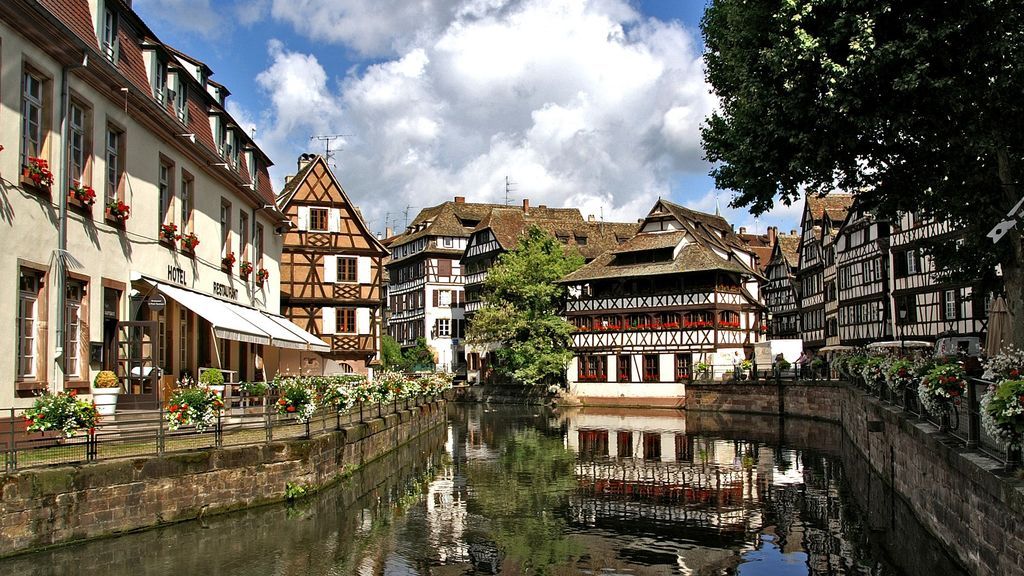 strasbourg-1354438_1920