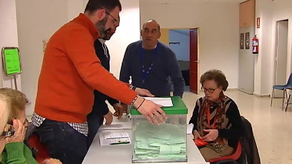 Comienza el recuento de votos en Andalucía