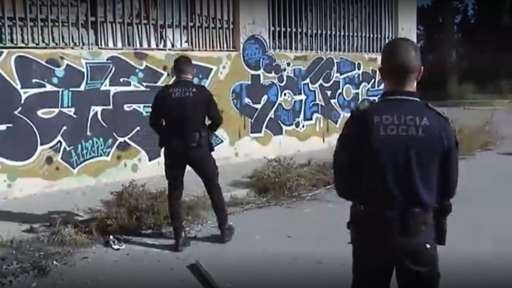 La policía identifica a 43 grafiteros en Elche