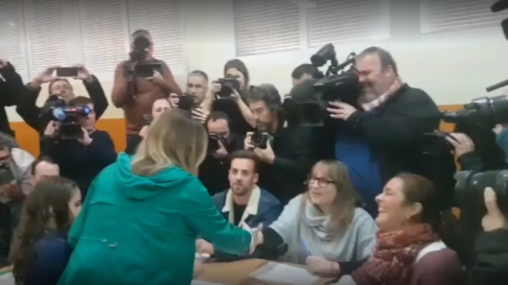 El PSOE-A tomará acciones legales después de que Susana Díaz haya sido increpada al ir a votar