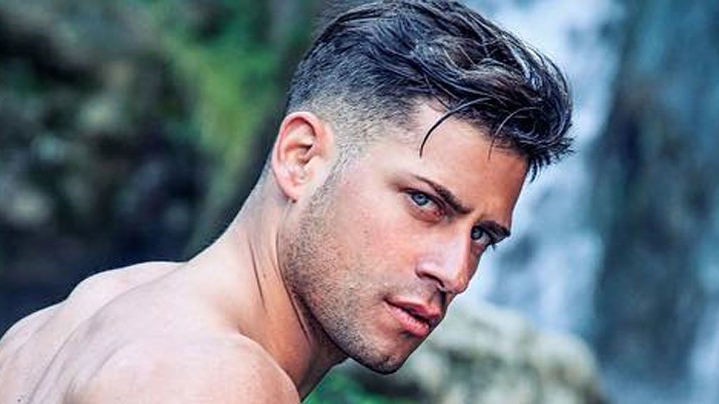 Albert 'MyH' posa desnudo tras su ruptura con Jennifer