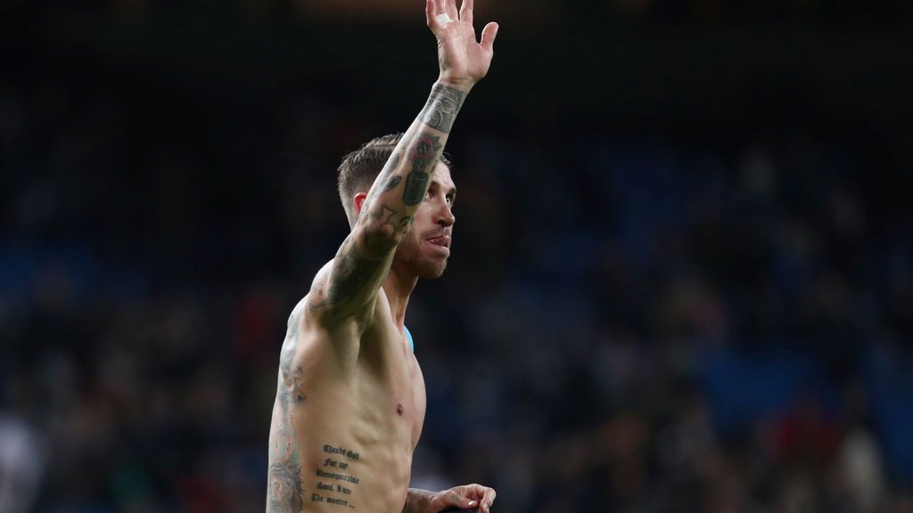 Sergio Ramos también muestra su ‘tableta’ en redes sociales