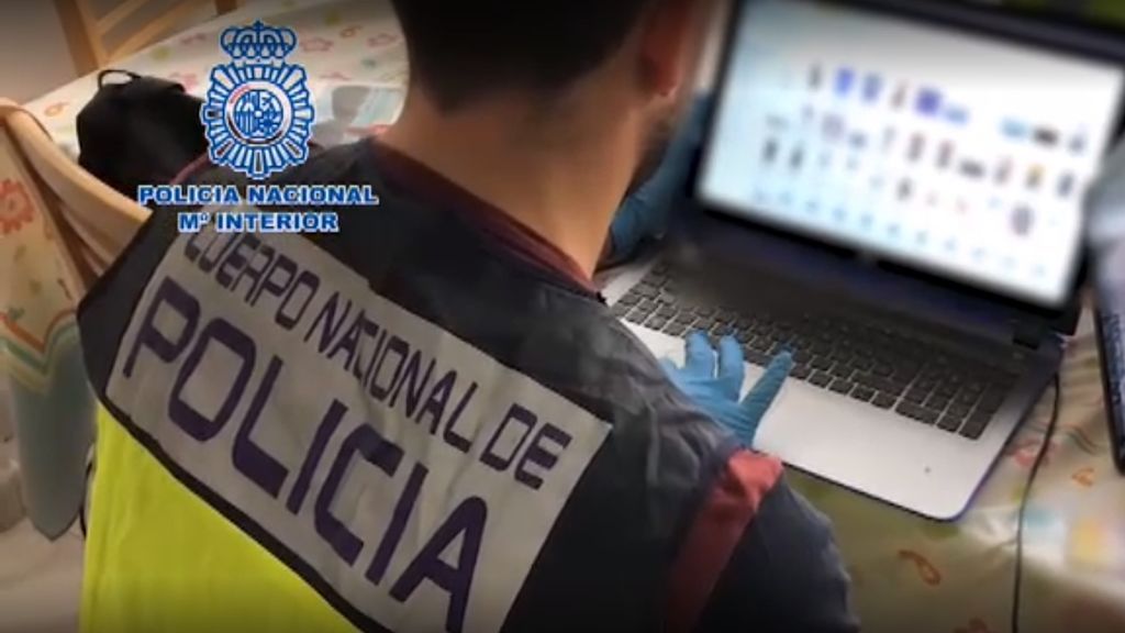 Piden nueve años de prisión para el exsecretario de las Juventudes Socialistas de Elche por tener y distribuir pornografía infantil Piden nueve años de prisión para el exsecretario de las Juventudes Socialistas de Elche por tener y distribuir pornografía infantil