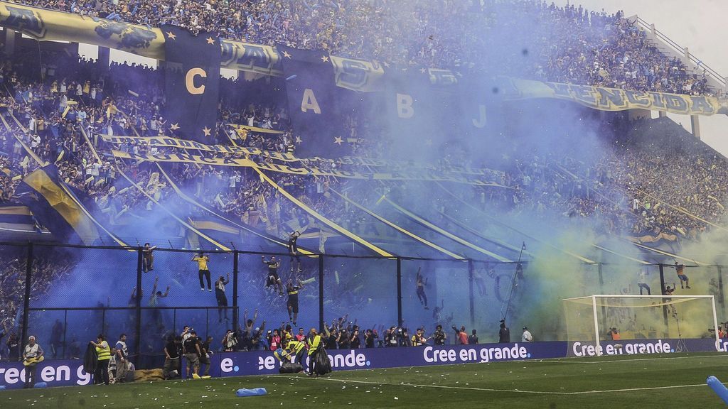 Máxima alerta en Madrid ante la reventa de entradas para el River-Boca que puede facilitar la llegada de ultras argentinos