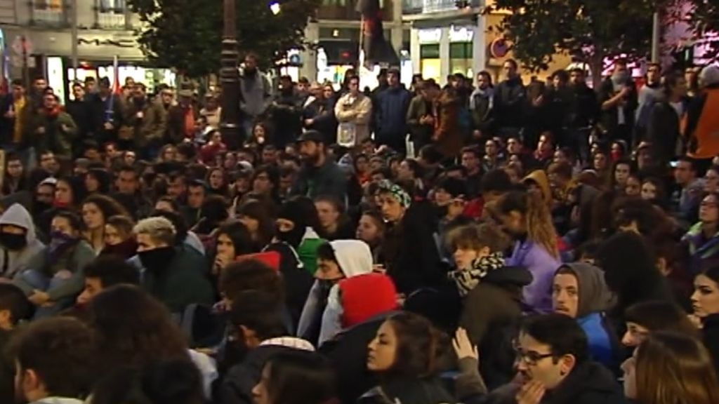 "Nazi que canta, cuchillo en la garganta", segunda jornada de protestas contra VOX en Andalucía