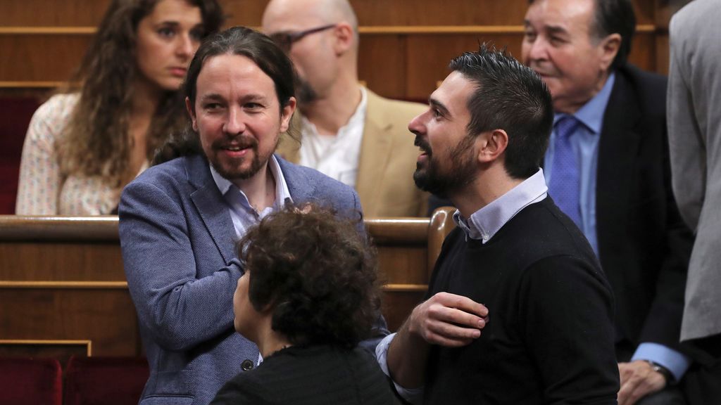 Pablo Iglesias, antes del comienzo del acto en el Congreso