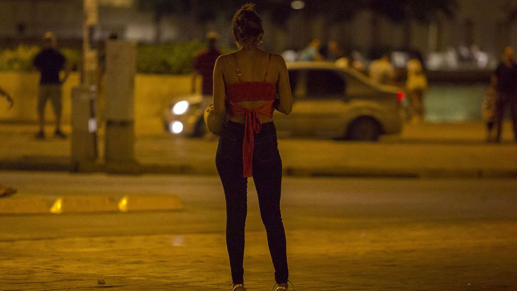 El PSOE aboga por multar a los clientes de las prostitutas