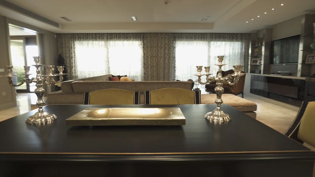 Con gimnasio, sala de juegos y cargada de recuerdos: la casa cordobesa de Pepe Reina