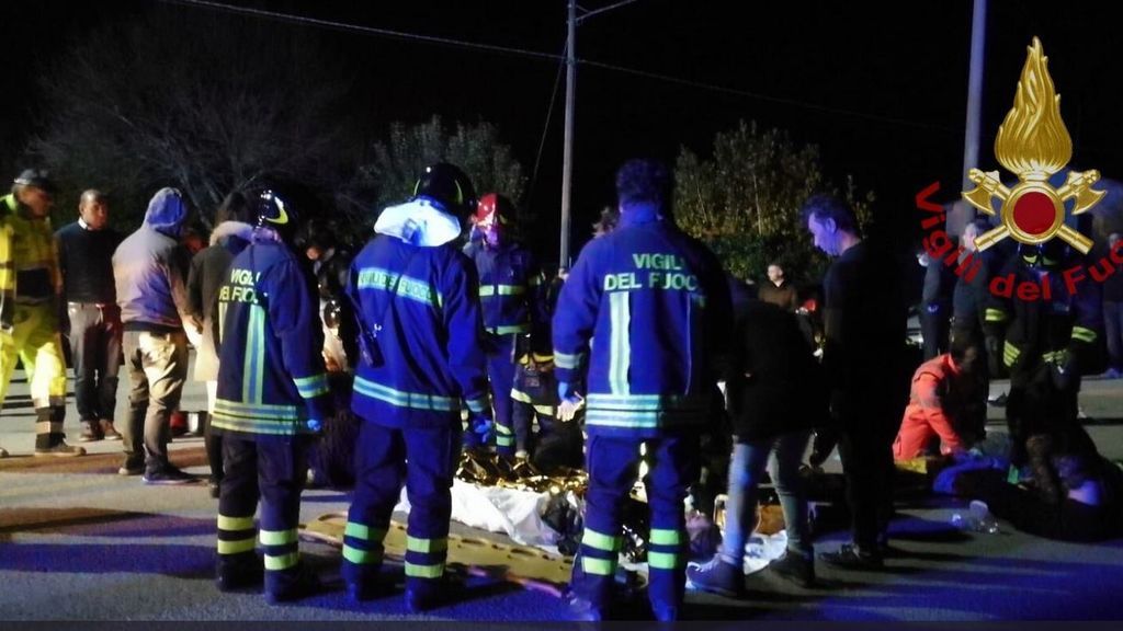 Una estampida en una discoteca en Italia provoca seis muertos y más de 100 heridos