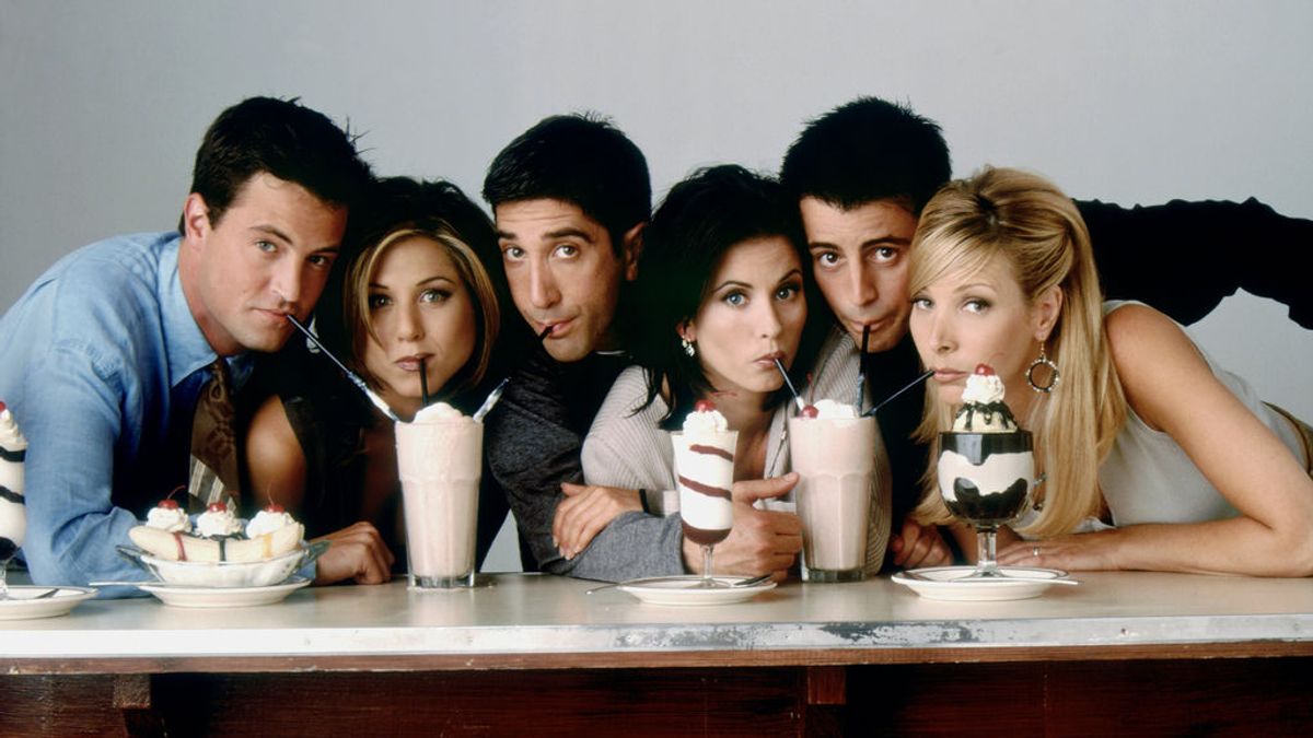 Chandler (Matthew Perry), Rachel (Jennifer Aniston), Ross (David Schwimmer), Monica (Courteney Cox), Joey (Matt LeBlanc) y Phoebe (Lisa Kudrow), protagonistas de 'Friends'.