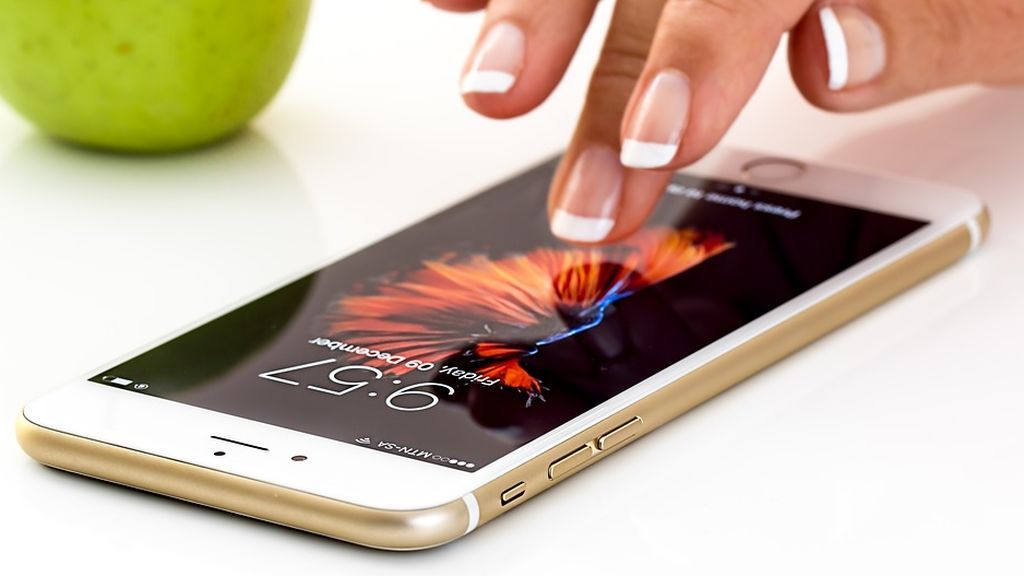 Autoridades judiciales chinas prohíben a Apple la venta de varios de sus dispositivos iPhone en el país Autoridades judiciales chinas prohíben a Apple la venta de varios de sus dispositivos iPhone en el país