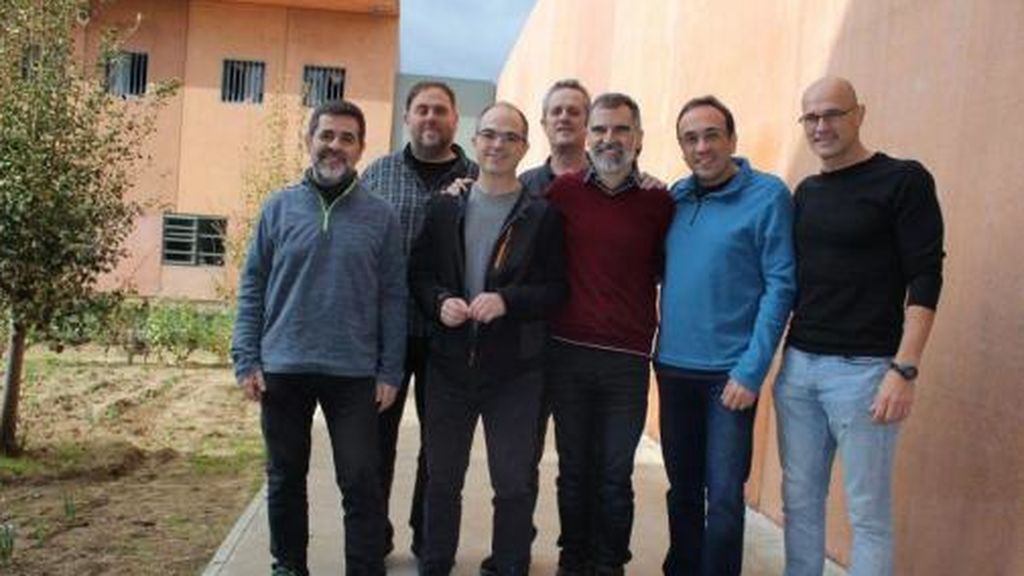El Supremo fija para el 18 de diciembre las cuestiones previas del juicio del 'procés' El Supremo fija para el 18 de diciembre las cuestiones previas del juicio del 'procés'